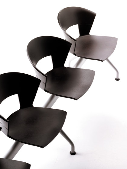 Basilissa Contract Chair | Hocker | Guialmi