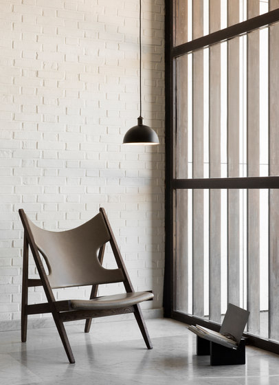 Knitting Lounge Chair, Sheepskin, Walnut | Sahara | Poltrone | Audo Copenhagen