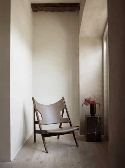 Knitting Lounge Chair, Walnut | Dakar 0842 | Sessel | Audo Copenhagen