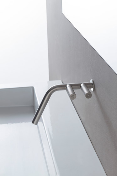 Sense 22 mm two-lever concealed basin tap 209, both-sides | Grifería para lavabos | CONTI+