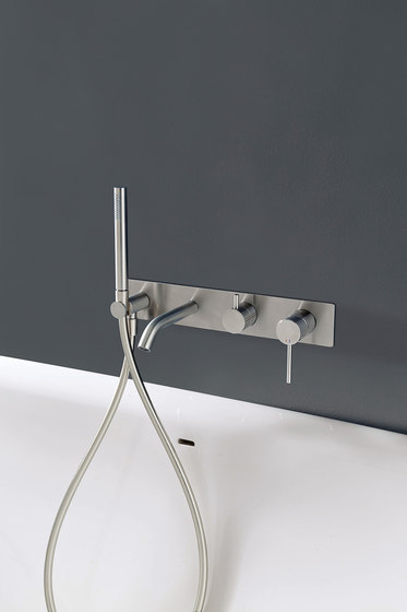 Fasson 40 mm single-lever basin mixer flush-mounted 220, rectangular | Wash basin taps | CONTI+