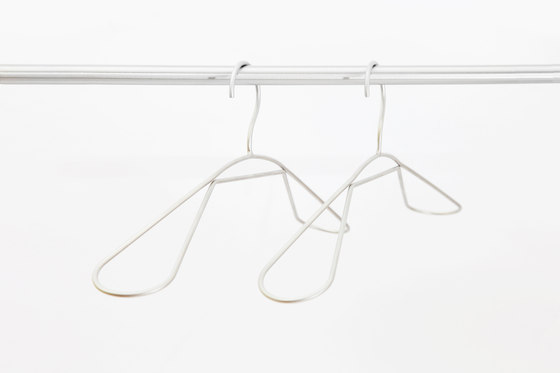 Looop - coat hanger | Coat hangers | Hyfen