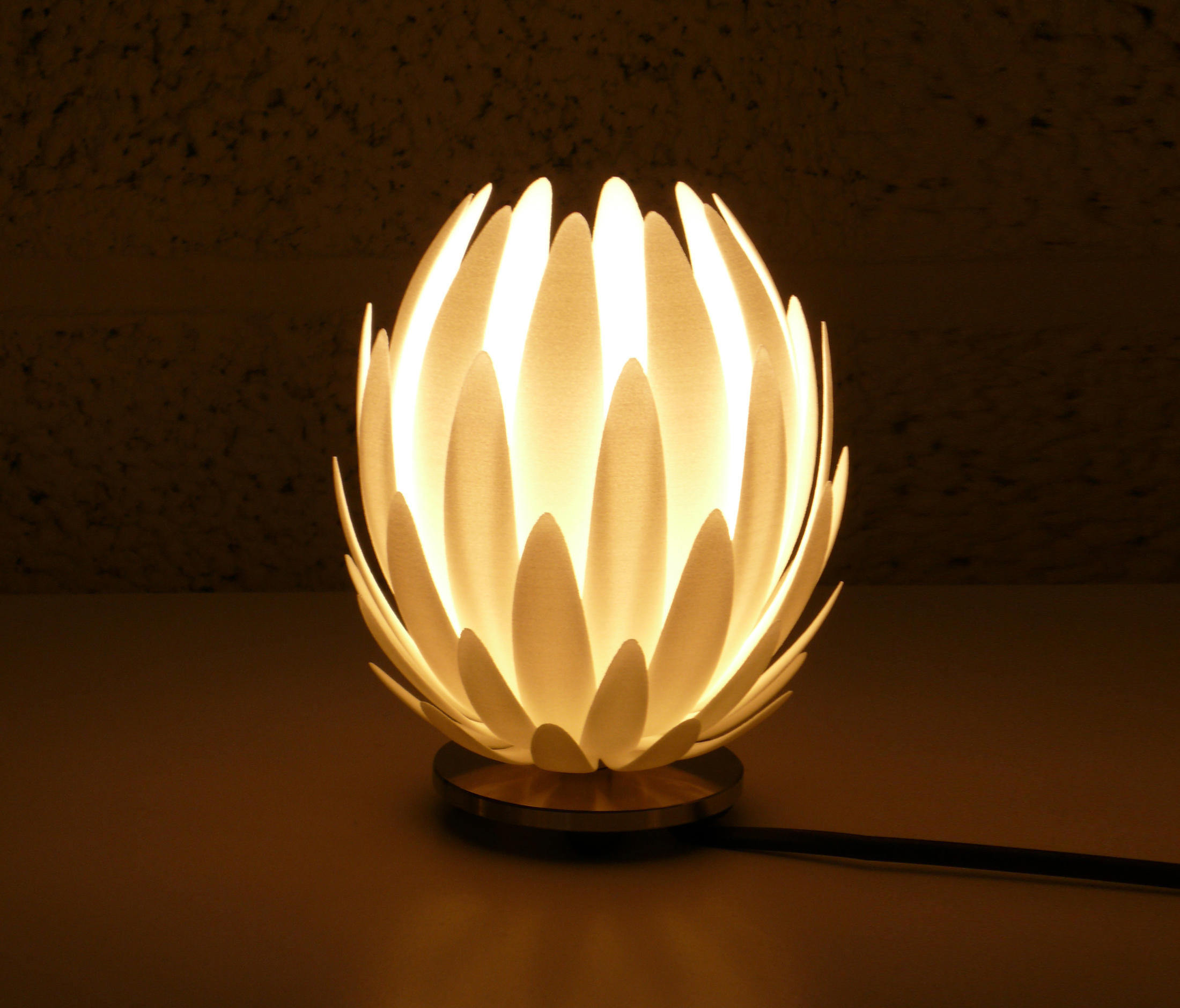 Lily.MGX – Low Table Lamp | Architonic