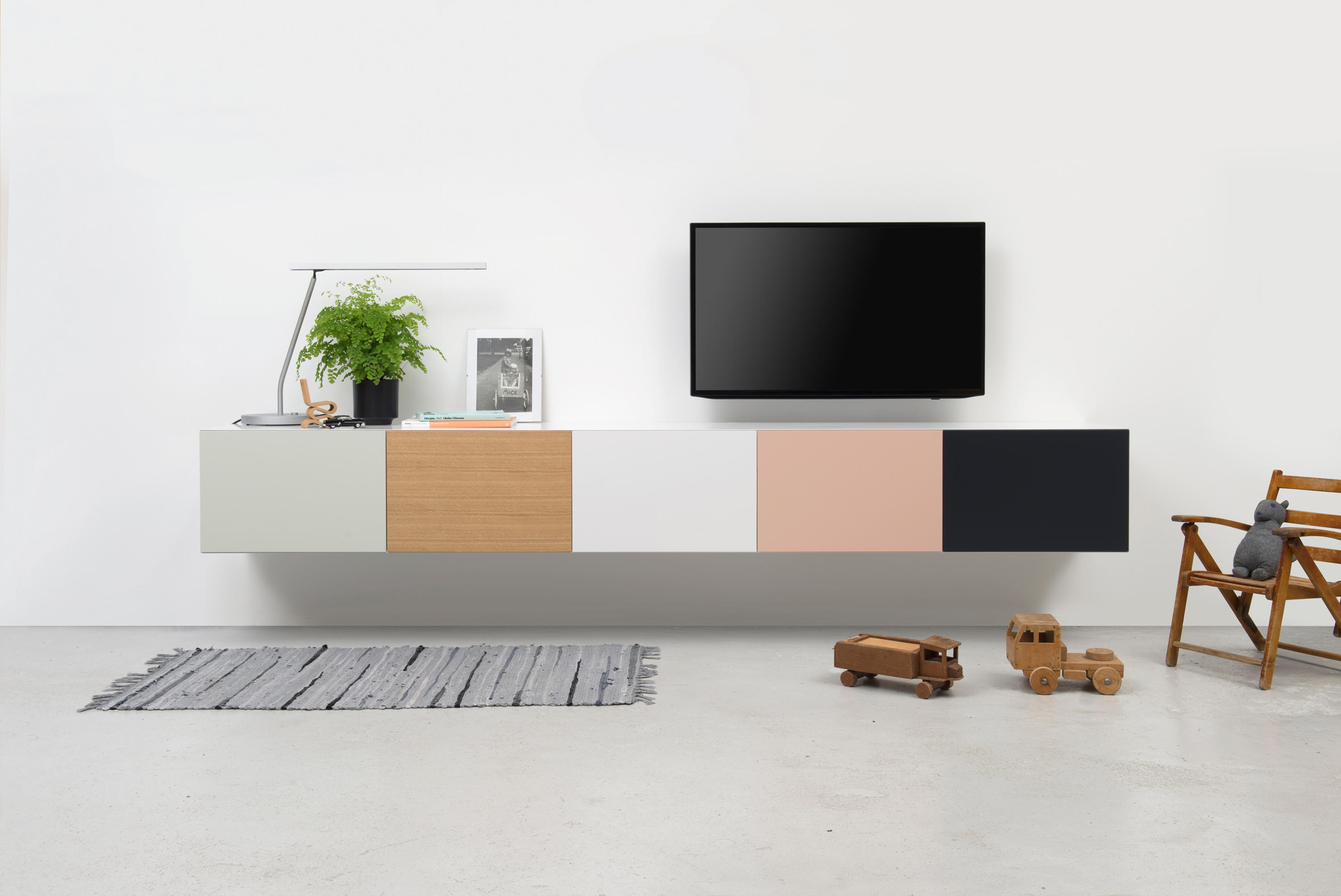 Luik moersleutel Dag Vision Media Front & designer furniture | Architonic