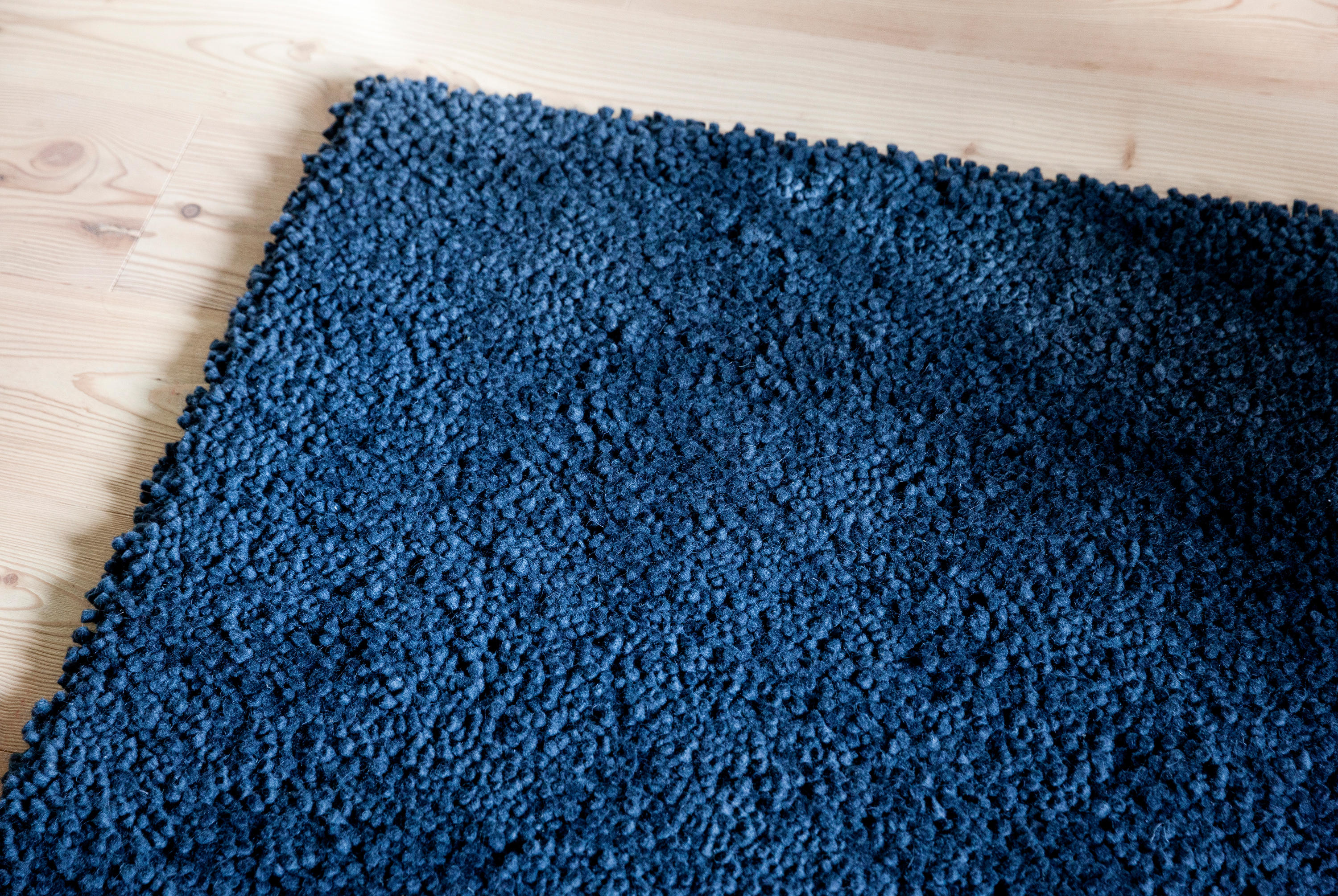 Seit 1881 steht Ruckstuhl für Teppiche aus natürlichen Fasern der höchsten  Qualität und in zeitloser Schönheit.