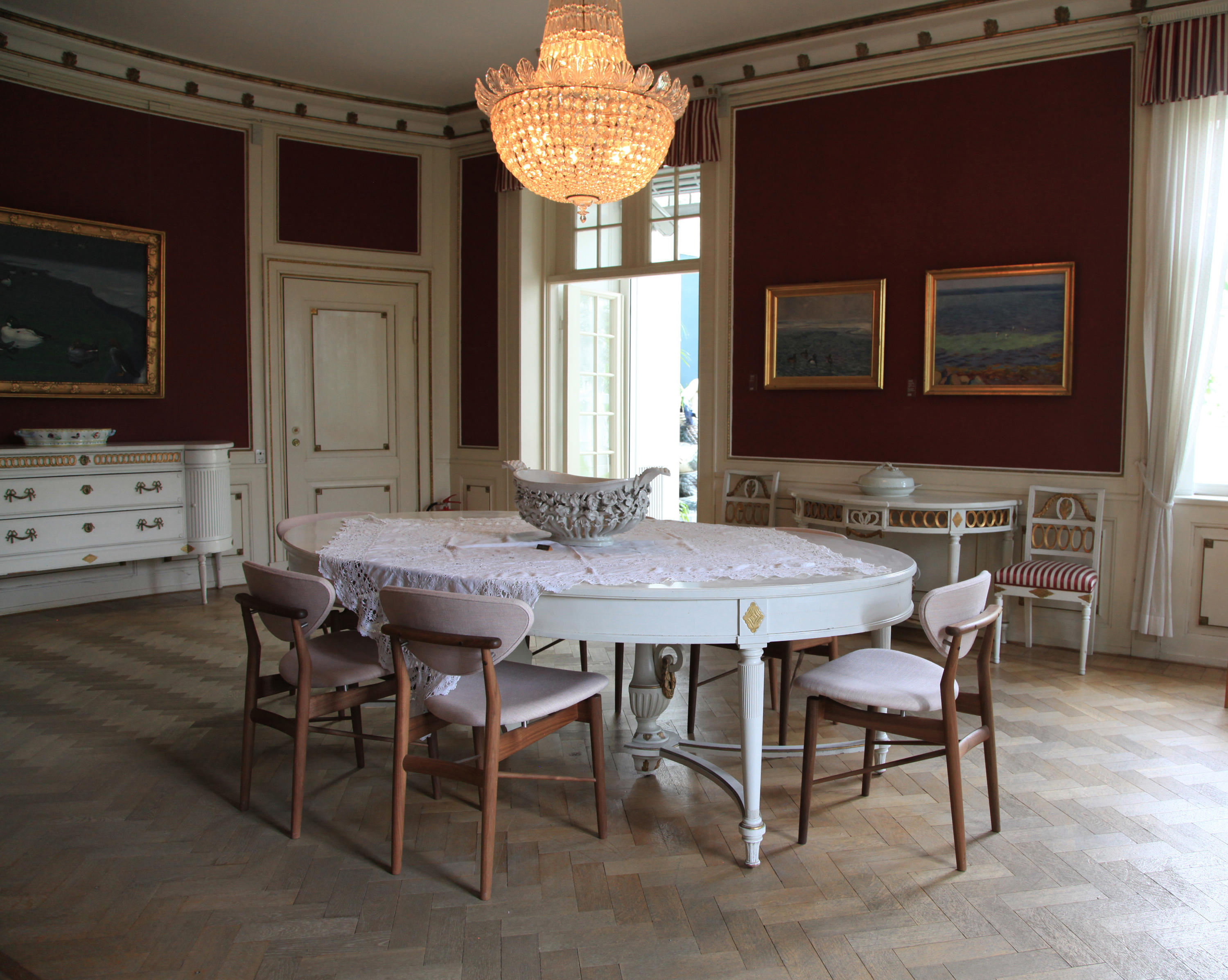 108 dining chair restaurant chairs from house of finn juhl ... Spisestue 1920