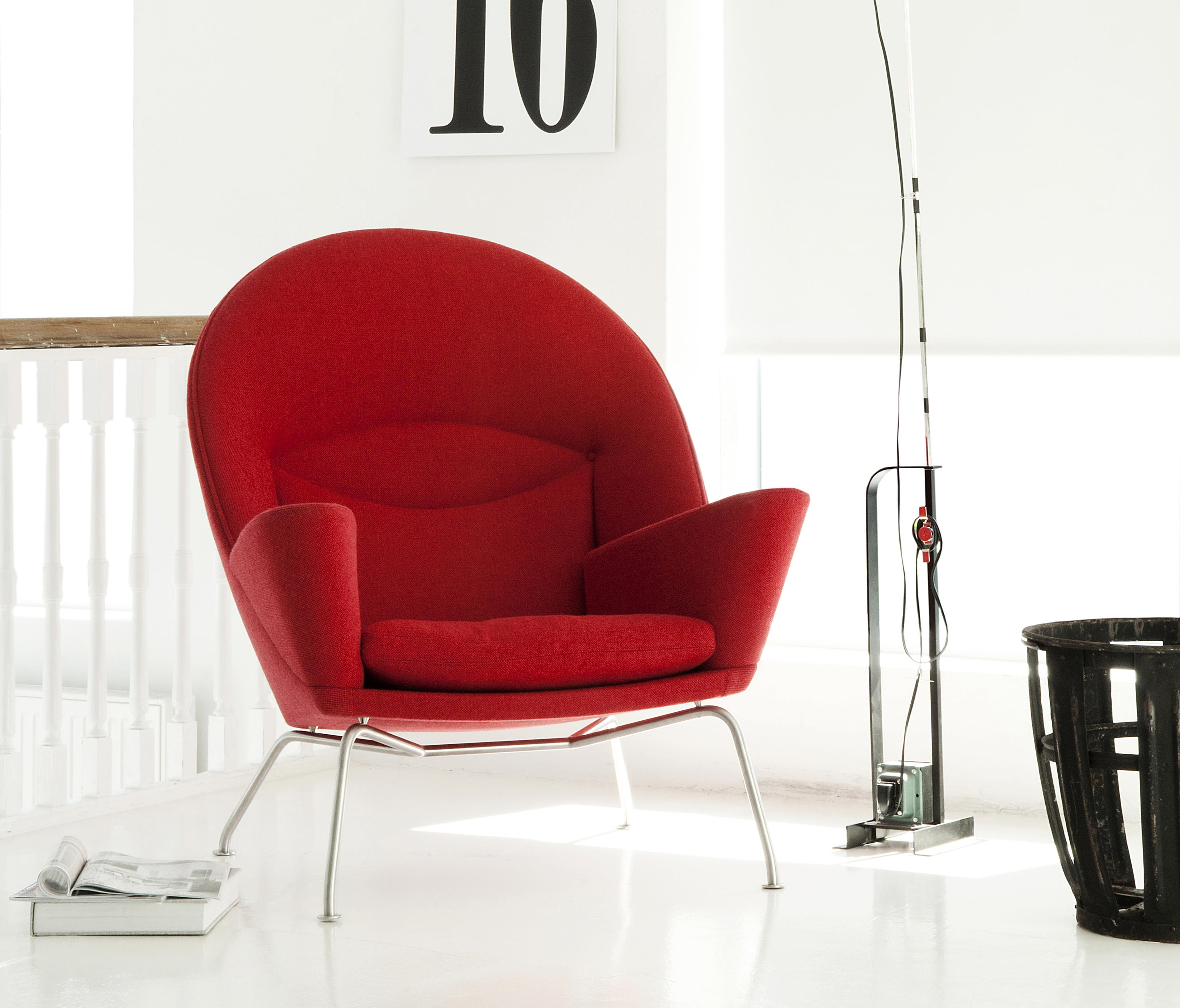 CH468 Oculus Chair & designer furniture |