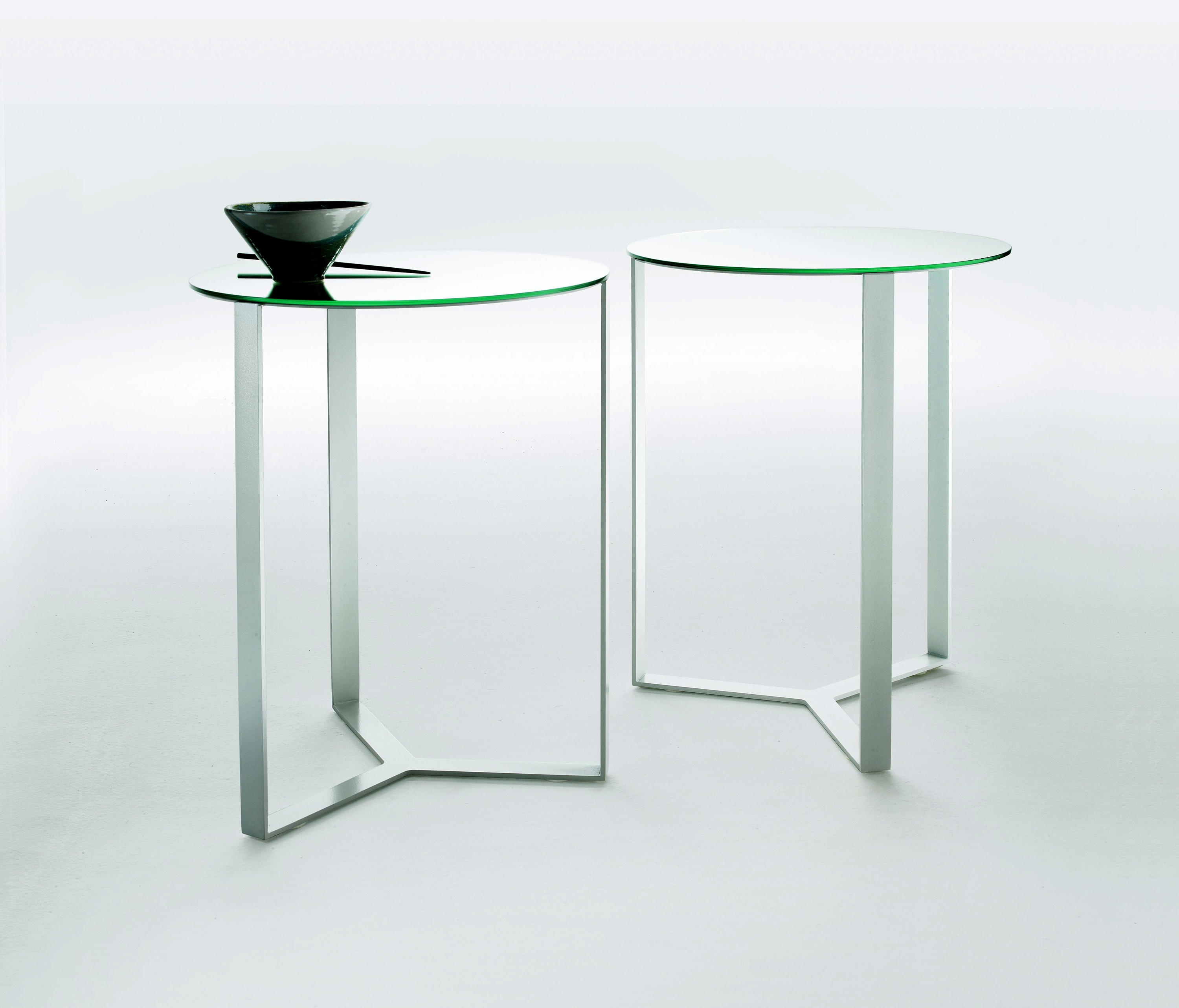 Clip Table Side tables by Giulio Marelli Architonic
