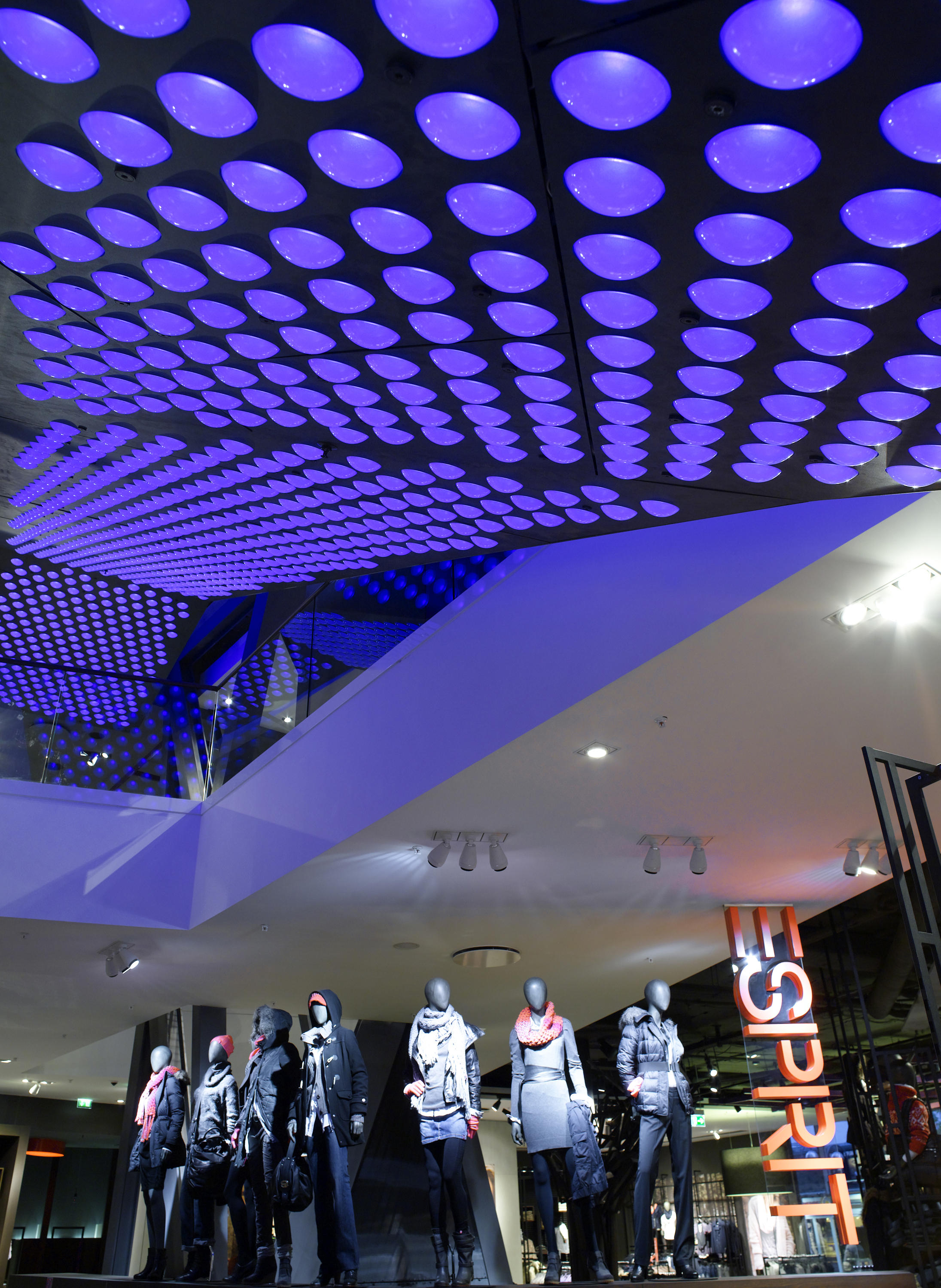 ESPRIT Flagship Store & designer furniture Architonic