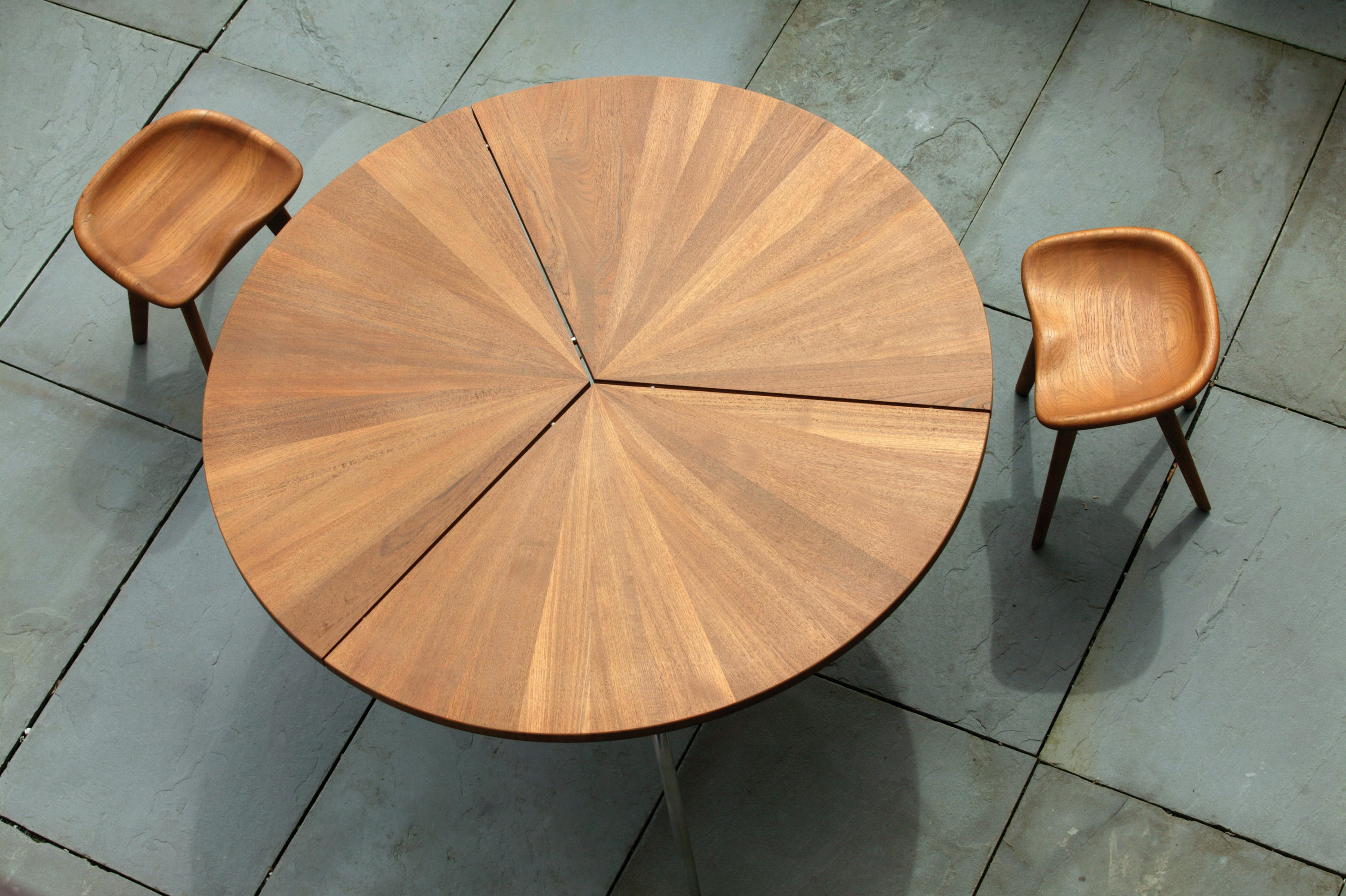 wood circle dining room table