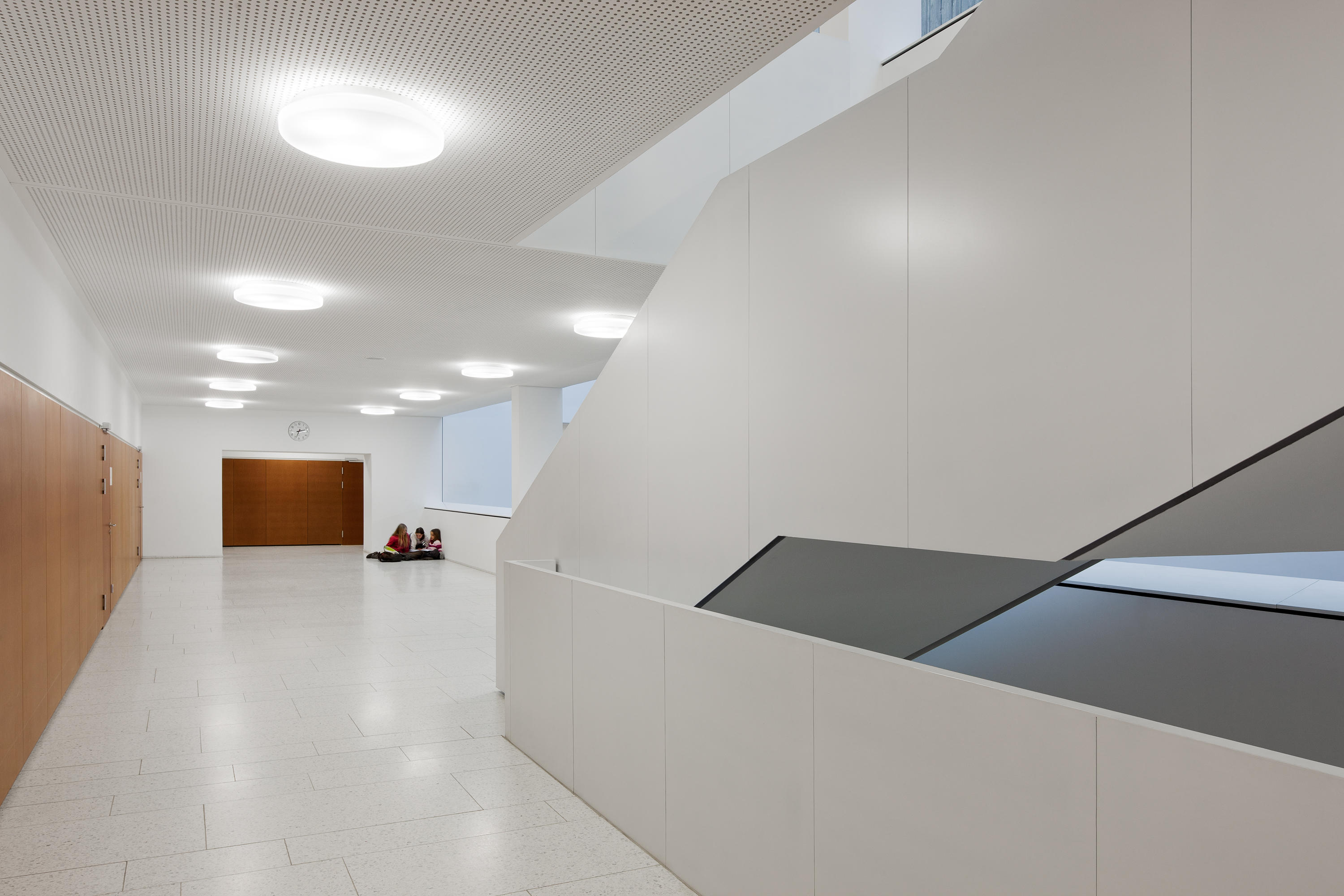 Flat polymero® kreis and kreis xxl ceiling and wall luminaires ...