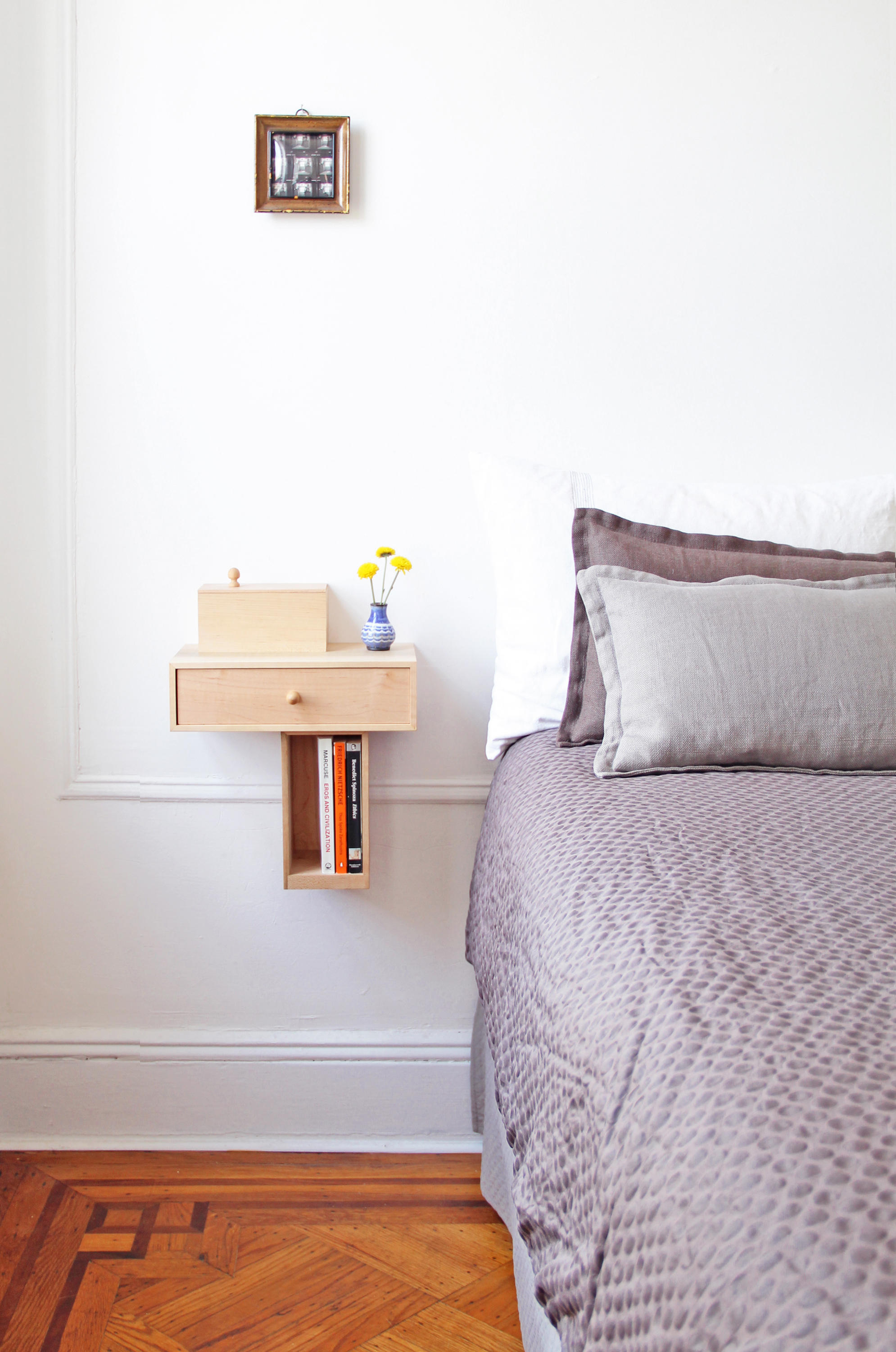 BEDSIDE CONSOLE - Night stands from PELLE Architonic