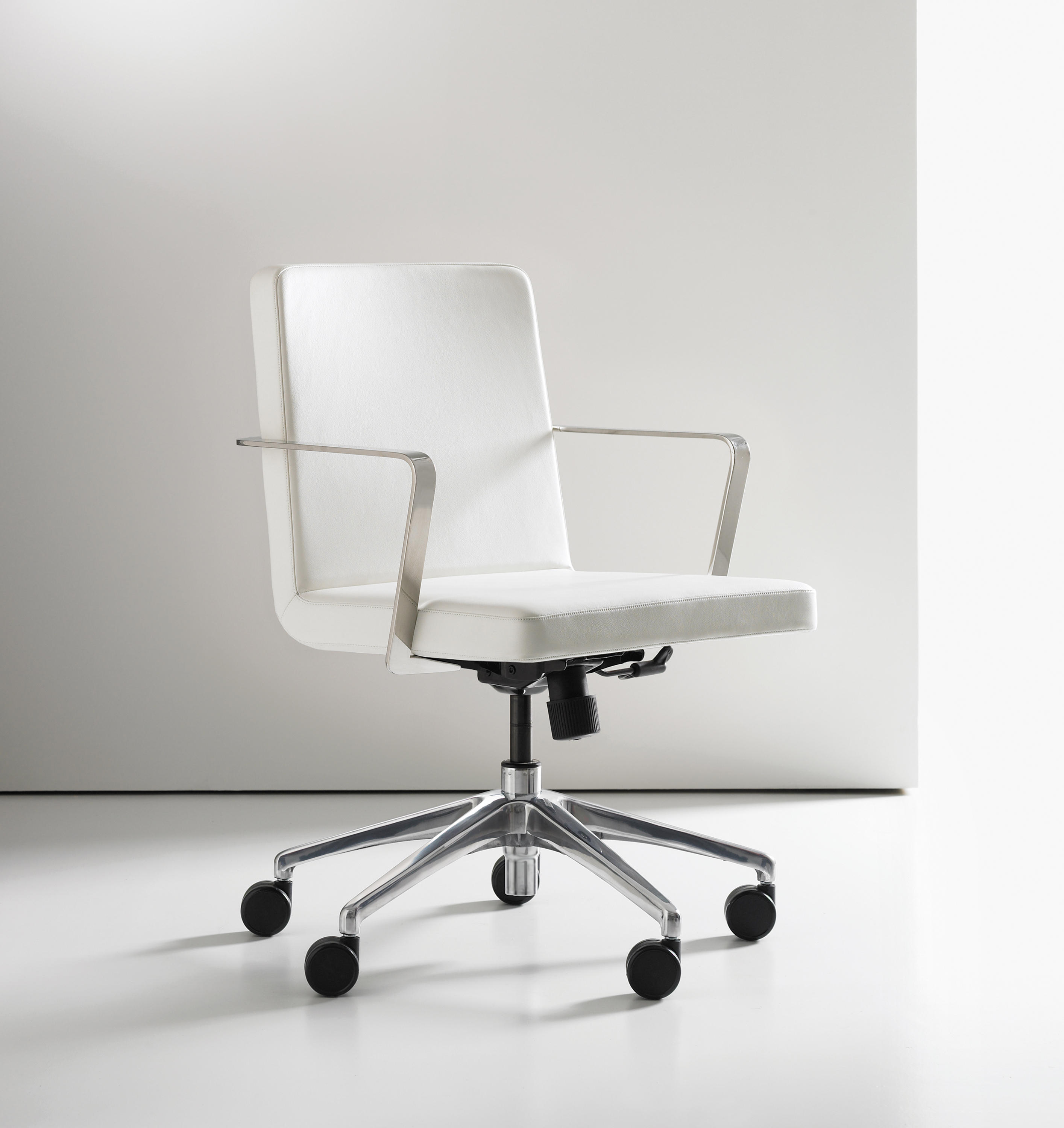 DUET - Task chairs from Bernhardt Design | Architonic