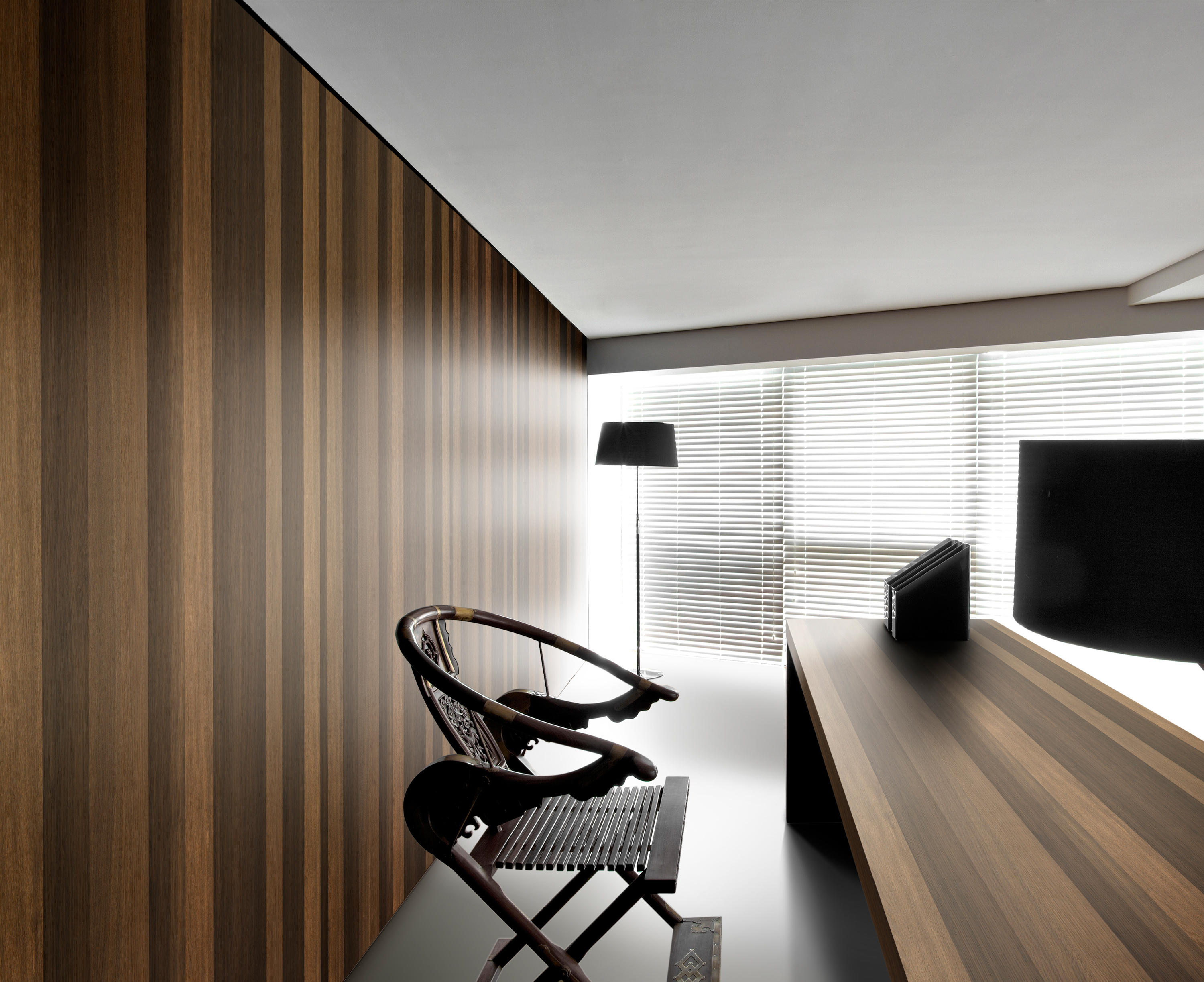 Contemporary kitchen - CUBE - Express Küchen GmbH & Co. KG - wood veneer /  lacquered wood / island
