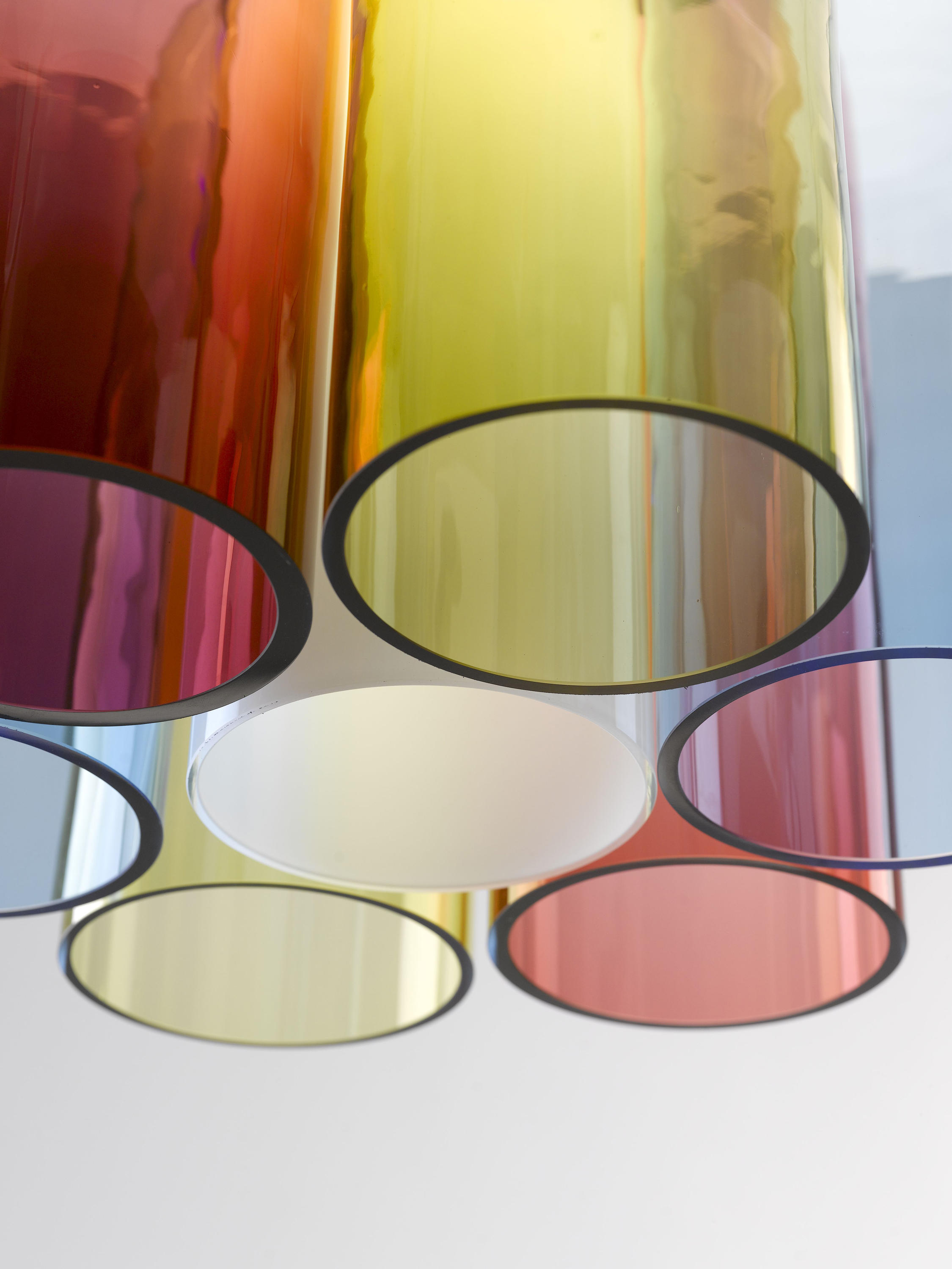 Стекло. Арик Леви Jar RGB светильник. Цветное стекло. Прозрачное цветное стекло. Цветные прозрачные стекла.
