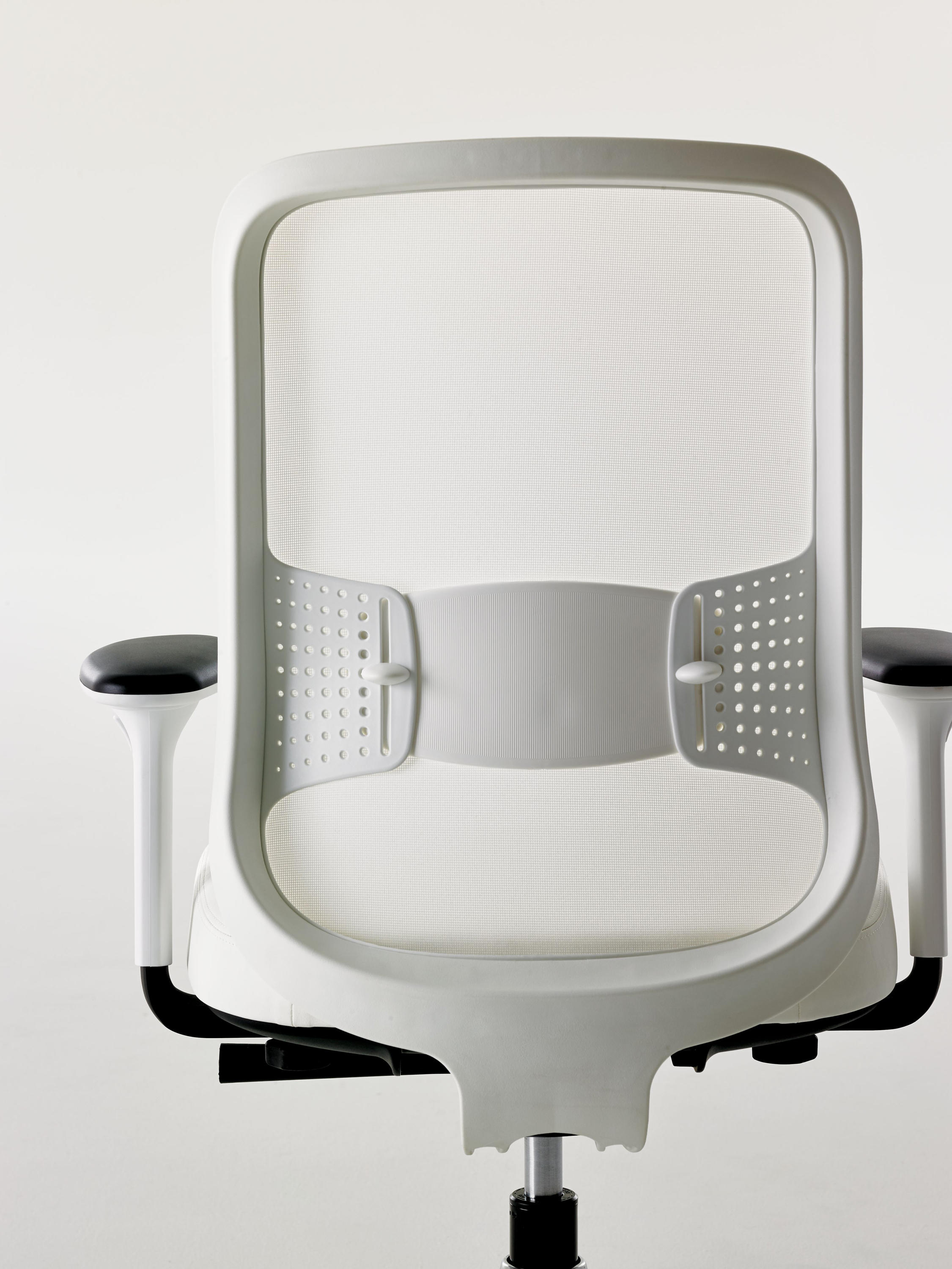 Eitzen mesh 2024 task chair