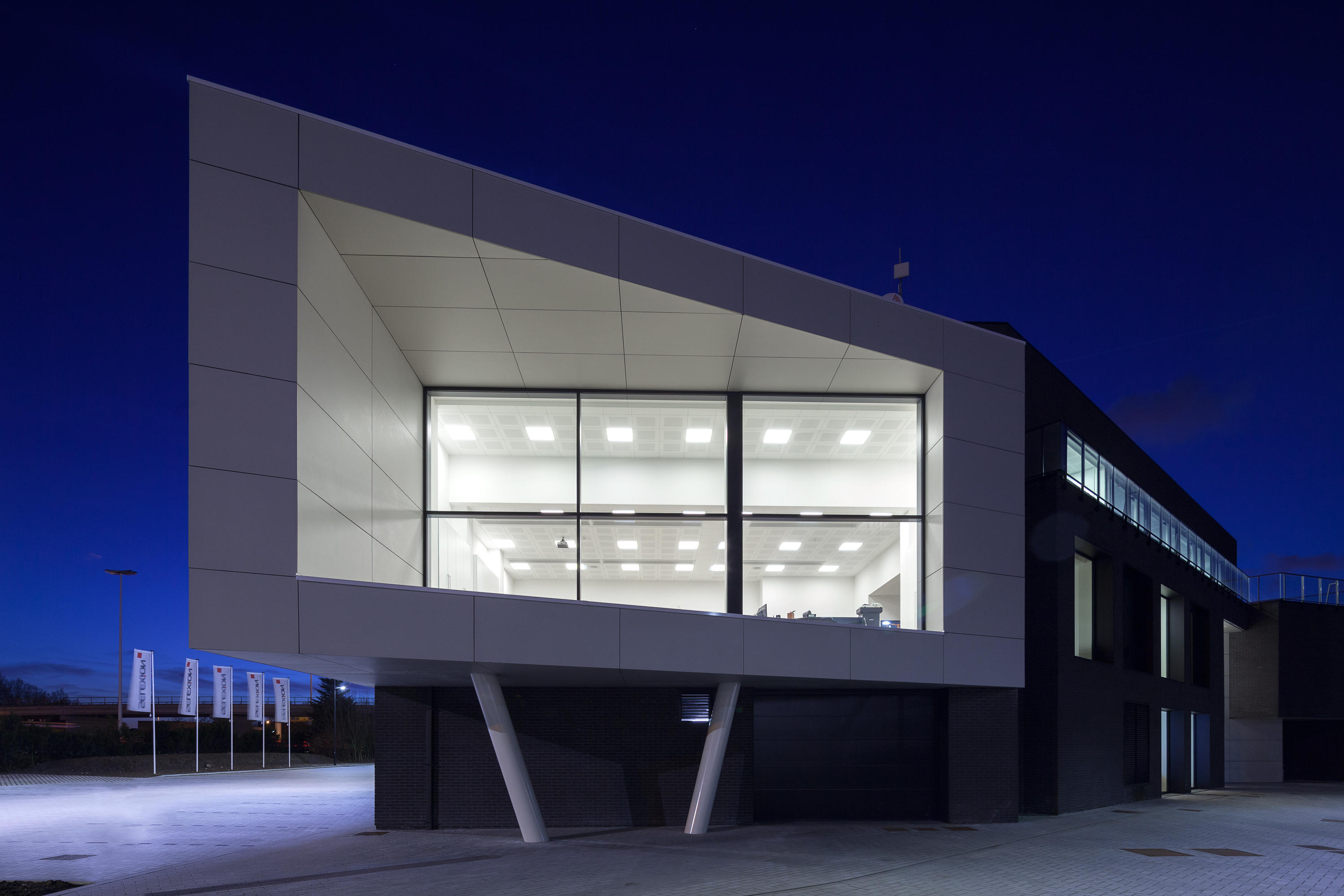 InTile Workspace Lighting Architonic
