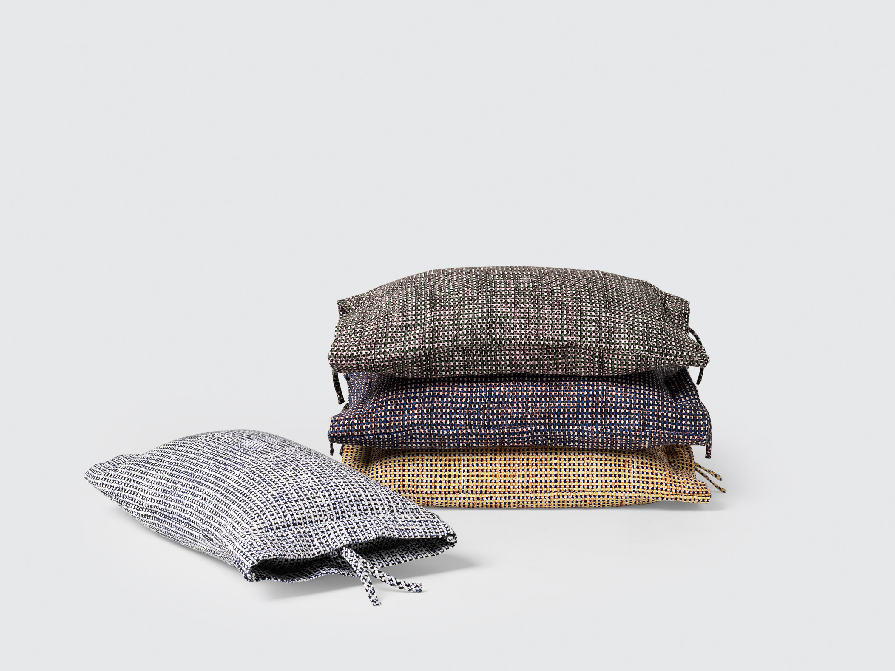 accent cushions