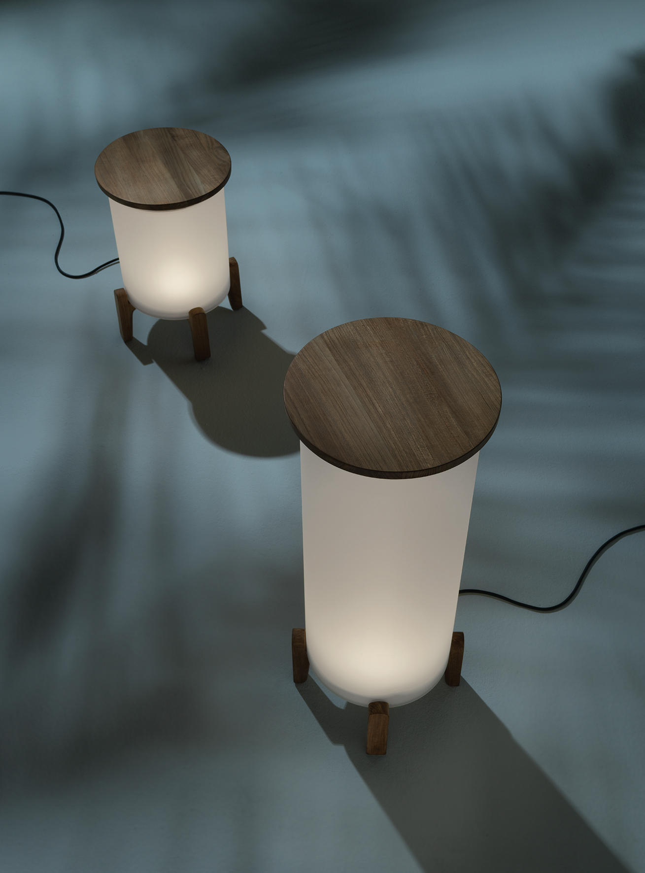 Shake XL floor lamp & designer furniture | Architonic