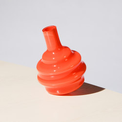 Don't Touch – Vase Red | Dining-table accessories | RVW Production