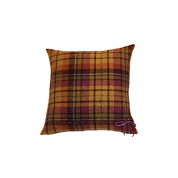 Stitch cushion | Home textiles | Poemo Design