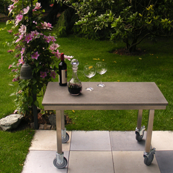 Side Table Concrete table top | Mesas auxiliares | OGGI Beton