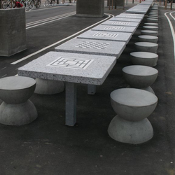 Chess and draughts table | Tables and benches | BURRI