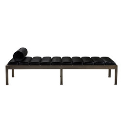 Gong day bed | open base | Promemoria