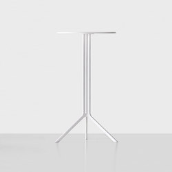 Poule table | Standing tables | Kristalia