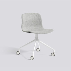 About A Chair AAC15 | Chaises | Hay