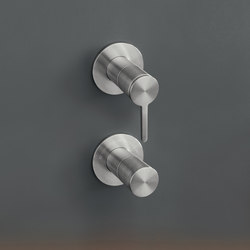 Innovo INV71 | Shower controls | CEADESIGN