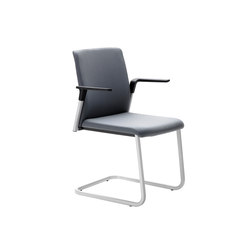 Plural | with armrests | Forma 5