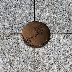 Stud bronze personalised | Wayfinding | Concept Urbain
