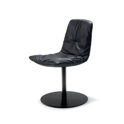 Leya | with central leg | without armrests | FREIFRAU MANUFAKTUR