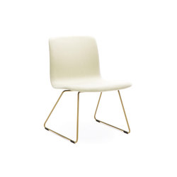 Sola lounge chair with sled base | Chairs | Martela