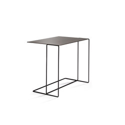Oki occasional table | Tavolini alti | Walter K.