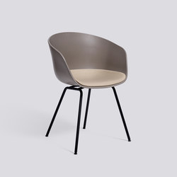 About A Chair AAC26 | Chaises | Hay