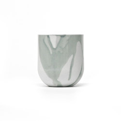 Sum porcelain cup