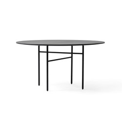 Snaregade Dining Table | Round Ø138 cm Black | Dining tables | MENU
