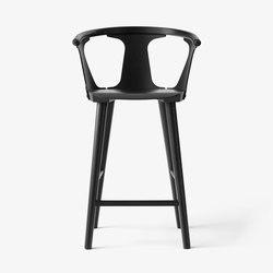 In Between SK7 Black Lacquered Oak | Bar stools | &TRADITION