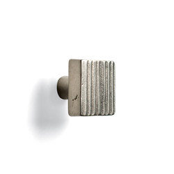 Knobs & T-Pulls - CK-425 | Cabinet knobs | Sun Valley Bronze