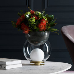 Giova Table lamp | Vases | FontanaArte