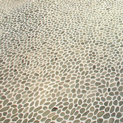 Perfect Pebble - Poppy Seed Blend | Natural stone mosaics | Island Stone