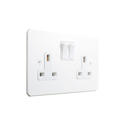 Painted double 13amp socket | Prese inglesi | Forbes & Lomax