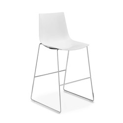 NAVA | Counter stools | Girsberger
