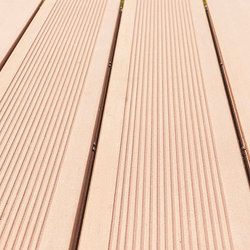 Elegance | Terrassendiele gerillt - Colorado Braun | Flooring | Silvadec