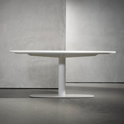 KEKKE Table | Esstische | Piet Boon