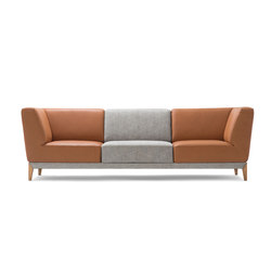 Moove Sofa | with armrests | Extraform