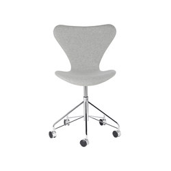 Series 7™ | Chair | 3117 | Full upholstred | Chrome wheel base | stackable | Fritz Hansen