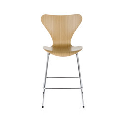 Series 7™ | Counter stool | 3187 | Oak | Chrome base | without armrests | Fritz Hansen